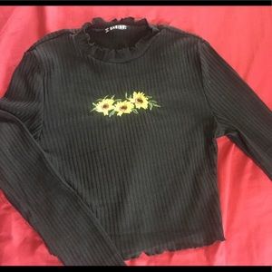 Long sleeve crop top